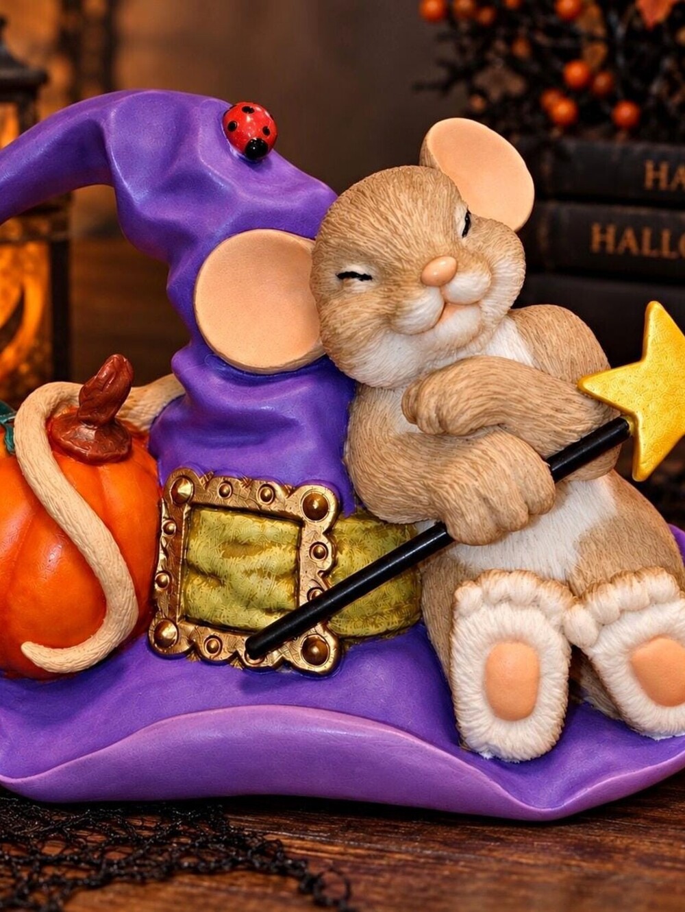 Halloween Mouse Figurine Purple Witch Hat Pumpkin Star Wand